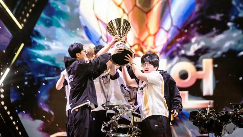 T1战队S16阵容深度解读:冠军班底的续约悬念与轮换逻辑